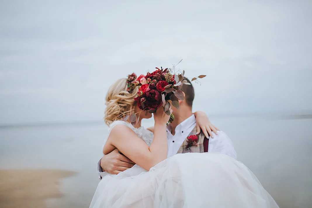 9 of the Best Beach-Ready Wedding Dresses