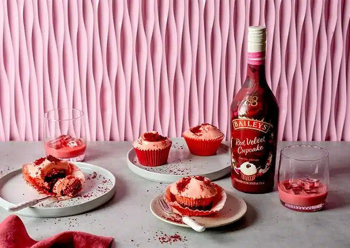 Baileys Red Velvet cupcake hummingbird