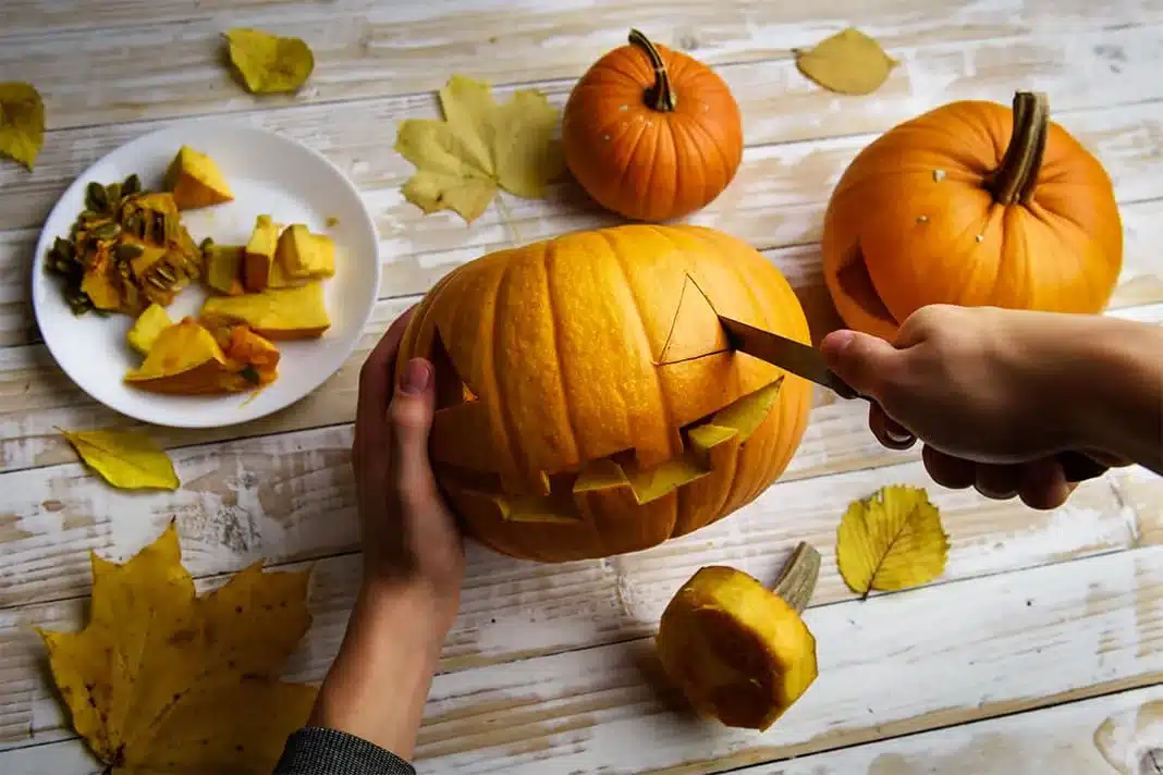 Pumpkin Carving at The Prince, Halloween in London 2020