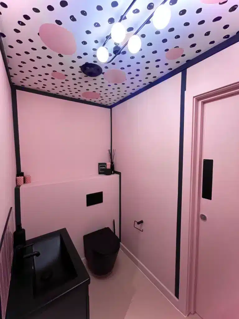 lbpinkbathroom